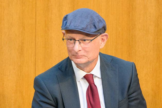 Â - Wien 28.09.2026 - 99. Sitzung des Nationalrats. Sondersitzug für den Beschluß der Spritbreisbremse der Bundesregoierung. PHOTO: Finanzminister Markus Marterbauer (SPÖ) 99th Session of the Austrian National Council. Special session on the adoption of the federal government s fuel price rebate. Nationalratssitzung, Parlamentssitzung, Parlament, Plenum 99. Sitzung des Nationalrats - Sondersitzung