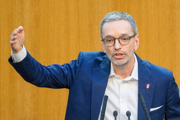 Â - Wien 28.09.2026 - 99. Sitzung des Nationalrats. Sondersitzug für den Beschluß der Spritbreisbremse der Bundesregoierung. PHOTO: Klubobmann der FPÖ Herbert Kickl 99th Session of the Austrian National Council. Special session on the adoption of the federal government s fuel price rebate. Nationalratssitzung, Parlamentssitzung, Parlament, Plenum 99. Sitzung des Nationalrats - Sondersitzung