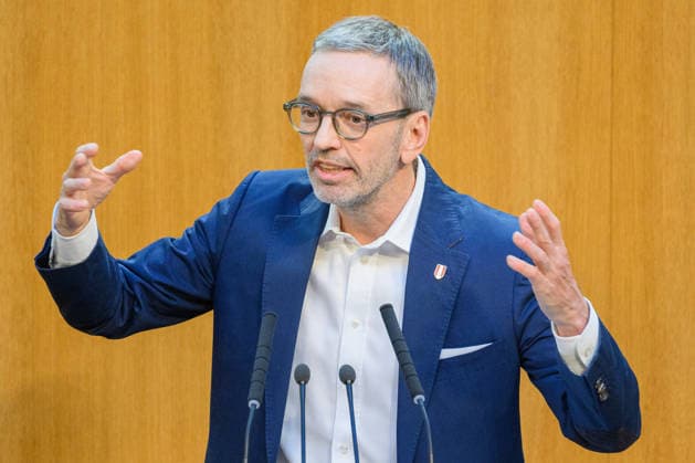 Â - Wien 28.09.2026 - 99. Sitzung des Nationalrats. Sondersitzug für den Beschluß der Spritbreisbremse der Bundesregoierung. PHOTO: Klubobmann der FPÖ Herbert Kickl 99th Session of the Austrian National Council. Special session on the adoption of the federal government s fuel price rebate. Nationalratssitzung, Parlamentssitzung, Parlament, Plenum 99. Sitzung des Nationalrats - Sondersitzung