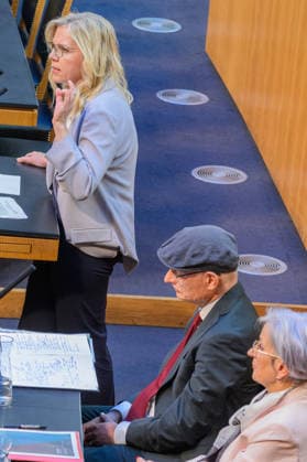 Â - Wien 28.09.2026 - 99. Sitzung des Nationalrats. Sondersitzug für den Beschluß der Spritbreisbremse der Bundesregoierung. PHOTO: Bundessprecherin der Grünen Leonore Gewessler, Finanzminister Markus Marterbauer (SPÖ) und Justizministerin Anna Sporrer (SPÖ) 99th Session of the Austrian National Council. Special session on the adoption of the federal government s fuel price rebate. Nationalratssitzung, Parlamentssitzung, Parlament, Plenum 99. Sitzung des Nationalrats - Sondersitzung