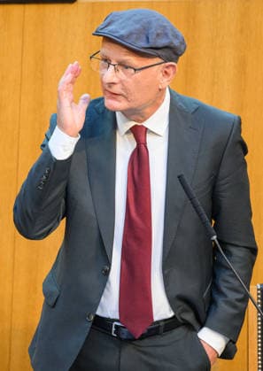 Â - Wien 28.09.2026 - 99. Sitzung des Nationalrats. Sondersitzug für den Beschluß der Spritbreisbremse der Bundesregoierung. PHOTO: Finanzminister Markus Marterbauer (SPÖ) 99th Session of the Austrian National Council. Special session on the adoption of the federal government s fuel price rebate. Nationalratssitzung, Parlamentssitzung, Parlament, Plenum 99. Sitzung des Nationalrats - Sondersitzung