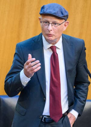 Â - Wien 28.09.2026 - 99. Sitzung des Nationalrats. Sondersitzug für den Beschluß der Spritbreisbremse der Bundesregoierung. PHOTO: Finanzminister Markus Marterbauer (SPÖ) 99th Session of the Austrian National Council. Special session on the adoption of the federal government s fuel price rebate. Nationalratssitzung, Parlamentssitzung, Parlament, Plenum 99. Sitzung des Nationalrats - Sondersitzung
