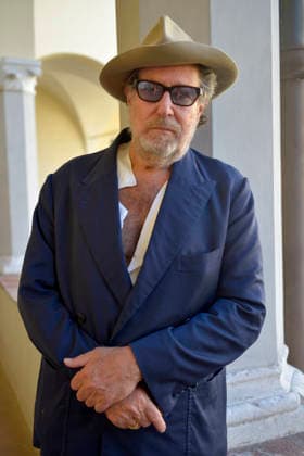 IPA89073858 - Lucca, September 28, 2026 At the Lucca Film Festival and in the San Micheletto complex, director and artist Julian Schnabel poses for photos and then meets with the press. Julian Schnabel, born in 1951, is one of the most famous living painters; as a director, he has also made many films, including the biopic *Basquiat*, *Van Gogh* (2018), *Dante™s Hand*, and others. He is married to model May Andersen, with whom he has a son. In the photo: Julian Schnabel. Copyright: xRobertoCappelloxfotografox xRobertoCappelloxfotografox IPA89073858