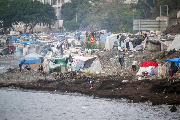 Rain Affects the Settlements on El Trampolín Beach in Ceuta Migrants Remain in the Settlements on El Trampolín Beach Despite the Rain, as of September 28, 2026, in Ceuta, Spain. Around 3,000 migrants remain in makeshift settlements on Ceuta’s beaches following the massive influx recorded in late July. Continuous rain is flooding the ground and damaging the shacks built with reeds, plastic, cardboard, and sheets on Trampolín Beach. SEPTEMBER 28, 2026, Ceuta, Ceuta, Spain Copyright: xMarcosxMorenox 7806289