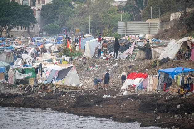 Rain Affects the Settlements on El Trampolín Beach in Ceuta Migrants Remain in the Settlements on El Trampolín Beach Despite the Rain, as of September 28, 2026, in Ceuta, Spain. Around 3,000 migrants remain in makeshift settlements on Ceuta’s beaches following the massive influx recorded in late July. Continuous rain is flooding the ground and damaging the shacks built with reeds, plastic, cardboard, and sheets on Trampolín Beach. SEPTEMBER 28, 2026, Ceuta, Ceuta, Spain Copyright: xMarcosxMorenox 7806291