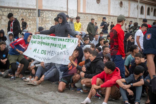 Rain Affects the Beach Settlements at El Trampolín in Ceuta; Migrant Children Call on Spain for Protection, September 28, 2026, in Ceuta, Spain. Around 3,000 migrants remain in makeshift settlements on Ceuta’s beaches following the mass influx recorded in late July. Continuous rain is flooding the ground and affecting the shacks built with reeds, plastic sheeting, cardboard, and sheets on El Trampolín Beach. SEPTEMBER 28, 2026, Ceuta, Ceuta, Spain Copyright: xMarcosxMorenox 7806332