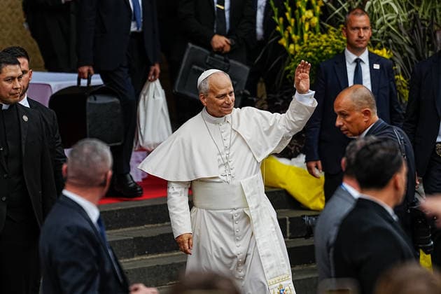 Pope Leo XIV in France s Metz METZ, FRANCE - SEPTEMBER 28: Pope Leo XIV waves to crowds as he leaves Saint Stephen s Cathedral after celebrating a Mass in Metz, France on September 28, 2026. The liturgy served as the spiritual culmination of the final day of his four-day apostolic journey to France. Muhammed Said Tako Anadolu Metz France. Editorial use only. Please get in touch for any other usage.  Copyright: x2026xAnadoluxMuhammedxSaidxTakox