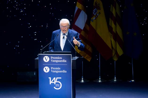 Sánchez and Illa Attend the 4th Vanguardia Awards Ceremony in Barcelona Isidro Fainé, president of the La Caixa Foundation, speaks after winning the Special Award during the 4th Vanguardia Awards ceremony on September 28, 2026, in Barcelona, Catalonia, Spain. These awards bring together more than 1,200 prominent figures to honor ten categories focused on sustainability, innovation, culture, and civic engagement. SEPTEMBER 28, 2026 Lorena Sopê Barcelona Catalonia Barcelona Catalonia Spain Copyright: xLorenaxSopênax 7806726