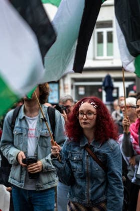 Pro-Palestine activists rally in Antwerp calling for evacuation of Gazans with valid visas ANTWERP, BELGIUM - SEPTEMBER 28: Pro-Palestine activists gather outside Antwerp City Hall during a demonstration organized by the Antwerp Coalition for Palestine, calling on Belgian authorities to facilitate the evacuation of Gazans holding valid visas and bring them to Belgium, in Antwerp, Belgium, on September 28, 2026. Bob Reijnders Lodewijks Anadolu Antwerp Belgium. Editorial use only. Please get in touch for any other usage.  Copyright: x2026xAnadoluxBobxReijndersxLodewijksx