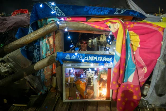 Rain Affects the Settlements on El Trampolín Beach in Ceuta; Migrants Spend the Night on the Beaches of El Trampolín and Benítez, September 28, 2026, in Ceuta, Spain. Around 3,000 migrants remain in makeshift settlements on Ceuta’s beaches following the massive influx recorded in late July. Continuous rain is flooding the ground and damaging the shacks built with reeds, plastic, cardboard, and sheets on El Trampolín beach. SEPTEMBER 28, 2026, Ceuta, Spain Copyright: xMarcosxMorenox 7806884