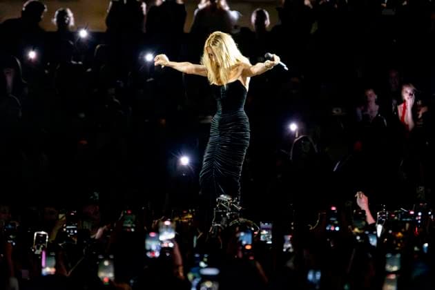 September 28, 2026, Paris, Fra, France: Canadian singer and global music icon Celine Dion y at the LOREAL Paris fashion show Paris France  - ZUMAv140 20260928_zip_v140_004 Copyright: xReginaxVoroninax