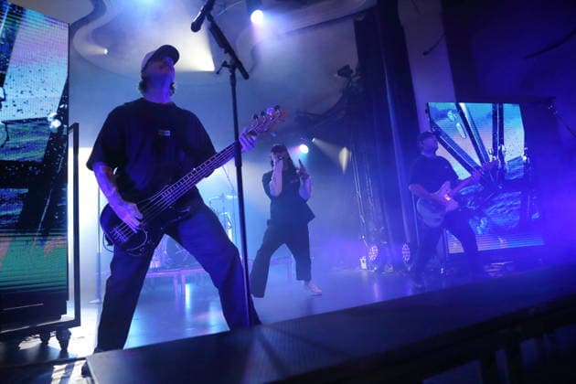 Jonathan Reeves, Joel Birch und Dan Brown, v.l., von der Band The Amity Affliction bei einem Konzert im Metropol in Berlin, 28. September 2026. The Amity Affliction Konzert Berlin
