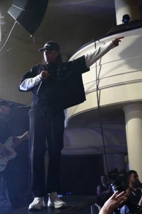 Joel Birch von der Band The Amity Affliction bei einem Konzert im Metropol in Berlin, 28. September 2026. The Amity Affliction Konzert Berlin