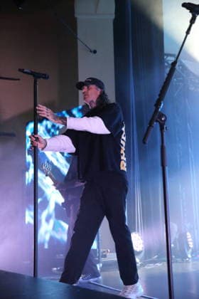 Joel Birch von der Band The Amity Affliction bei einem Konzert im Metropol in Berlin, 28. September 2026. The Amity Affliction Konzert Berlin