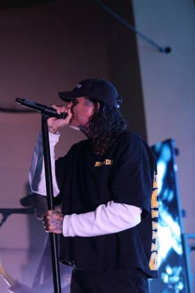 Joel Birch von der Band The Amity Affliction bei einem Konzert im Metropol in Berlin, 28. September 2026. The Amity Affliction Konzert Berlin