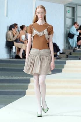 PFW - Julie Kegels Runway A model walks the runway during the Julie Kegels Womenswear Spring Summer 2027 show as part of Paris Fashion Week on September 28, 2026 in Paris, France. Photo by Alain-Gil Gonzalez ABACAPRESS.COM Paris France  Copyright: xGonzalezxAlain-Gil ABACAx