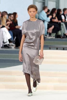 PFW - Julie Kegels Runway A model walks the runway during the Julie Kegels Womenswear Spring Summer 2027 show as part of Paris Fashion Week on September 28, 2026 in Paris, France. Photo by Alain-Gil Gonzalez ABACAPRESS.COM Paris France  Copyright: xGonzalezxAlain-Gil ABACAx