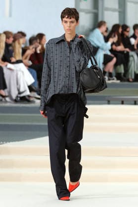 PFW - Julie Kegels Runway A model walks the runway during the Julie Kegels Womenswear Spring Summer 2027 show as part of Paris Fashion Week on September 28, 2026 in Paris, France. Photo by Alain-Gil Gonzalez ABACAPRESS.COM Paris France  Copyright: xGonzalezxAlain-Gil ABACAx