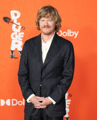 Los Angeles Premiere Of Warner Bros. Pictures Digger US actor Jessie Plemons arrives on the red carpet premiere of Digger at the Directors Village in Westwood California on Sep. 28, 2026. Connor Terry ImageSPACE Westwood The Directors Village California United States Copyright: xConnorxTerry imageSPACEx