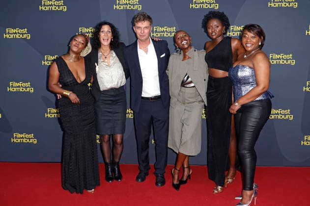 Nice Githinji, Emily Atef, David Thion, Eliane Umuhire, Michelle Chebet Tiren und Helen Keli bei der Premiere des Kinofilms Call Me Queen auf dem 34. Filmfest Hamburg 2026 im Cinemaxx Dammtor. Hamburg, 28.09.2026
