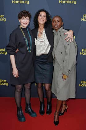 Alexandra Stone, Emily Atef und Eliane Umuhire bei der Premiere des Kinofilms Call Me Queen auf dem 34. Filmfest Hamburg 2026 im Cinemaxx Dammtor. Hamburg, 28.09.2026