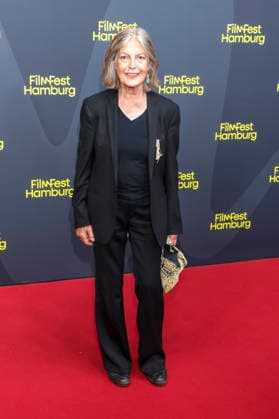 ABB FILMFEST- Angela Winkler zu Gast auf dem roten Teppich bei der Premiere des Films Frau Winkler verlaesst das Haus auf dem FilmFest Hamburg 2026 im Kino Cinemaxx Dammtor in Hamburg am 28.09.2026 Hamburg Deutschland