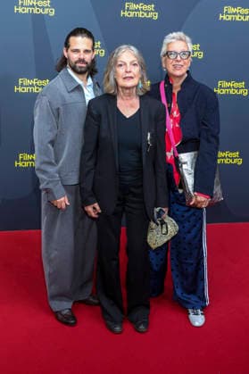 ABB FILMFEST- Josef Ellers, Angela Winkler, Doris Doerrie zu Gast auf dem roten Teppich bei der Premiere des Films Frau Winkler verlaesst das Haus auf dem FilmFest Hamburg 2026 im Kino Cinemaxx Dammtor in Hamburg am 28.09.2026 Hamburg Deutschland