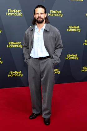ABB FILMFEST-Josef Ellers zu Gast auf dem roten Teppich bei der Premiere des Films Frau Winkler verlaesst das Haus auf dem FilmFest Hamburg 2026 im Kino Cinemaxx Dammtor in Hamburg am 28.09.2026 Hamburg Deutschland