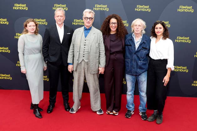 ABB FILMFEST- Juli von Glasow ,Karsten Bruening, Wim Wenders, Malika Rabahallah,Eric Friedler,LÃ a Germain zu Gast auf dem roten Teppich bei der Premiere des Films From Inside Out auf dem FilmFest Hamburg 2026 im Kino Cinemaxx Dammtor in Hamburg am 28.09.2026 Hamburg Deutschland