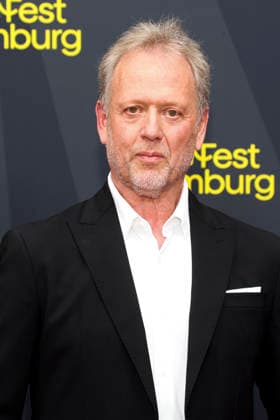 ABB FILMFEST- Karsten Bruening zu Gast auf dem roten Teppich bei der Premiere des Films From Inside Out auf dem FilmFest Hamburg 2026 im Kino Cinemaxx Dammtor in Hamburg am 28.09.2026 Hamburg Deutschland