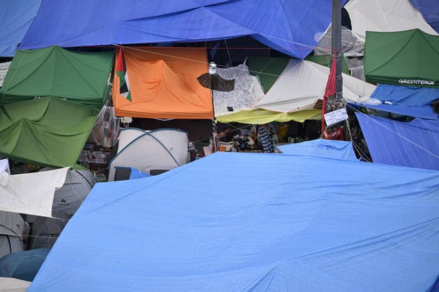 Tent protest continues against housing crisis in Spain MADRID, SPAIN - SEPTEMBER 29 : Protesters continue their tent-city demonstration at Sol Square, demanding solutions from central and regional governments to combat the country s housing crisis, following the court-ordered and police-enforced eviction on September 23 of 87-year-old Mari Carmen, a symbolic figure who became unable to afford the rent on her 70-year residence on September 29, 2026 in Madrid, Spain. Burak Akbulut Anadolu Madrid Spain. Editorial use only. Please get in touch for any other usage.  Copyright: x2026xAnadoluxBurakxAkbulutx