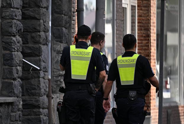 29.09.2026, xophax, öffentliches Leben, Köln, Cologne. Rodenkirchen. Bombenfund. Stadt Köln Warnung, Weltkriegsbombe. Köln