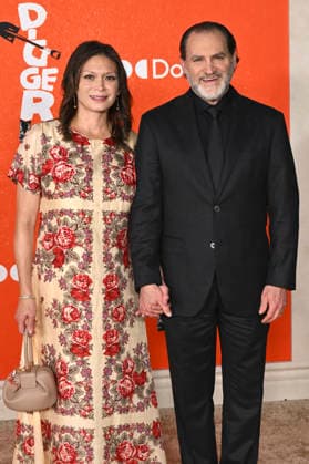 Michael Stuhlbarg mit Ehefrau Mai-Linh Lofgren bei der Premiere des Kinofilms Digger im Directors Village. Los Angeles, 28.09.2026