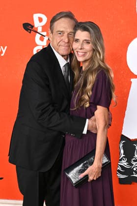 John Goodman mit Ehefrau Anna Beth Goodman bei der Premiere des Kinofilms Digger im Directors Village. Los Angeles, 28.09.2026