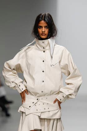 A model walks the runway during the Weinsanto Ready-to-Wear Spring Summer 2027 fashion show as part of Paris Fashion Week on September 28, 2026, in Paris, France. Bestimage, Paris, France  Copyright: xAgencex xBestimagexAgencex xBestimagex