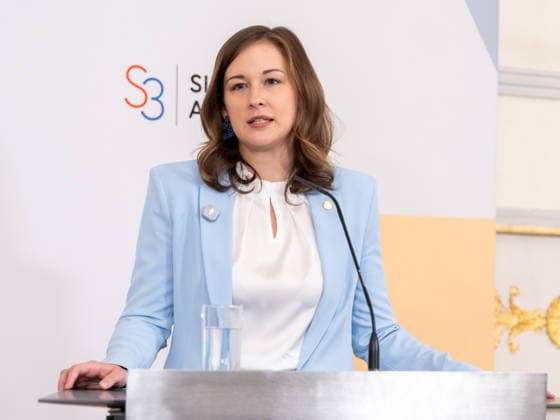 2026-09-29-Pressekonferenz-Slavkov-Gruppe-013 Bundesministerin für Europa, Integration und Familie im Bundeskanzleramt Claudia Plakolm (ÖVP) am 29 September 2026 bei der Pressekonferenz anlässlich der Westbalkan-Konferenz 2026 im Bundeskanzleramt in Wien, Wien, Österreich.