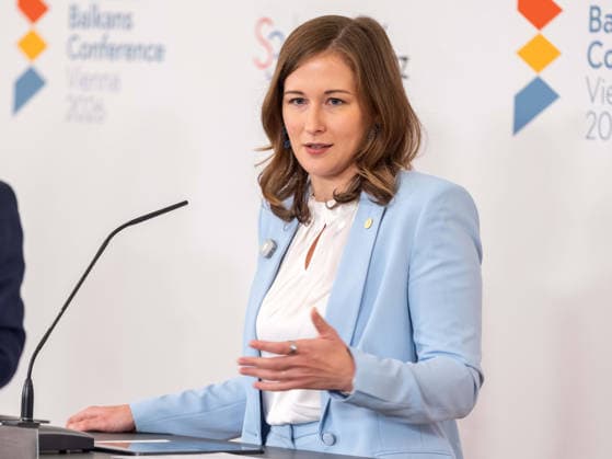 2026-09-29-Pressekonferenz-Slavkov-Gruppe-035 Bundesministerin für Europa, Integration und Familie im Bundeskanzleramt Claudia Plakolm (ÖVP) am 29 September 2026 bei der Pressekonferenz anlässlich der Westbalkan-Konferenz 2026 im Bundeskanzleramt in Wien, Wien, Österreich.
