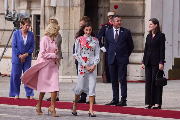 September 29, 2026, Madrid, Madrid, Spain: KING FELIPE VI of Spain and QUEEN LETIZIA of Spain welcome the President of the French Republic, EMMANUEL MACRON, and First Lady BRIGITTE MACRON on the occasion of their official visit Madrid Spain - ZUMAc260 20260929_zep_c260_018 Copyright: xMikexChicorrox