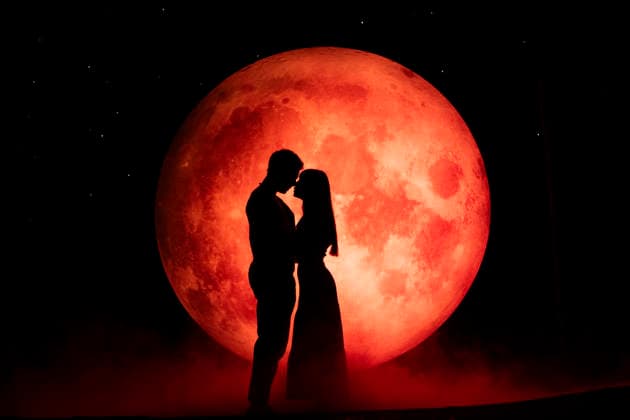 September 29, 2026, Madrid, Spain: Silhouetted Pepe Nufrio and Amanda Digon perform during the presentation of the musical *El Alma al Aire* based on the songs of Alejandro Sanz at the Coliseum Theatre. Madrid Spain - ZUMAs197 20260929_aaa_s197_145 Copyright: xAtilanoxGarciax