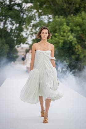 PFW - Dior Runway A model walks the runway during the Christian Dior Womenswear Spring Summer 2027 show as part of Paris Fashion Week on September 29, 2026 in Paris, France. Photo by Alexis Jumeau ABACAPRESS.COM Paris France  Copyright: xJumeauxAlexis ABACAx