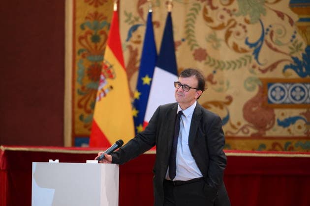 State visit to Spain of French Presidential couple – Meeting with students French President Emmanuel Macron pictured during meeting on « Democracy, youth and social networks : meeting the challenges of digital technology » in Madrid, Spain on September 29 2026. French Presidential couple pays a two-day state visit to Spain. Photo by Eliot Blondet ABACAPRESS.COM Madrid Spain  Copyright: xBlondetxEliot ABACAx