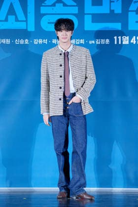 Final Interview film press conference SEOUL, SOUTH KOREA, SEPTEMBER 29: South Korean actor Kim Jae-won poses for photographs during Final Interview film press conference at the Lotte Cinema in Seoul, South Korea, on September 29, 2026. Seoul the Lotte Cinema South Korea 8288_287758 Copyright: xStevexChoxKyewoongx