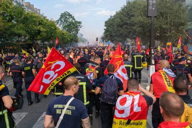 RECORD DATE NOT STATED Protest by professional firefighters in Paris Photo by Arnaud BEINAT Maxppp September 29, 2026, Paris, France National protest by professional firefighters  Copyright: xMAXPPPxArnaudxBeinatx ABE2609829-09 ABE2609829-09