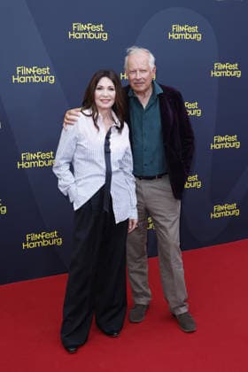 Iris Berben und Axel Milberg bei der Die dritte Hochzeit (ZDF) Premiere Photocall am 29.09.2026 im Cinemaxx im Rahmen vom 34. Filmfest in Hamburg Iris Berben and Axel Milberg attend the Die dritte Hochzeit premiere on September 29, 2026 during the 34th Film Festival in Hamburg, Germany Die dritte Hochzeit Filmpremiere beim 34. Filmfest in Hamburg