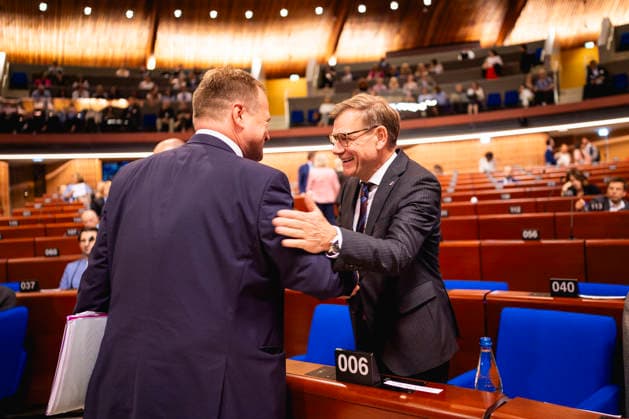 Johann Wadephul (CDU), Bundesaussenminister (rechts), aufgenommen im Rahmen seines Besuchs im Europarat in Strassburg, 29.09.2026. Fotografiert im Auftrag des Auswaertigen Amtes Strassburg Frankreich Copyright: xJulianexSonntagx