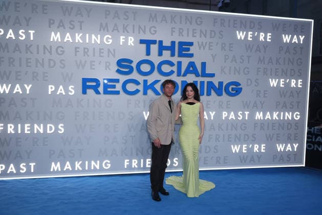 29 09 26 (L-R) Aaron Sorkin, Mikey Madison and Jeremy Allen White attends The Social Reckoning Gala Screening at Curzon Mayfair on September 29, 2026 in London, England. 29 09 26 The Social Reckoning Gala Screening at Curzon Mayfair on September 29, 2026 in London, England., Credit:Roger Alarcon Avalon United Kingdom, London  Copyright: xRogerxAlarconx xAvalonx 1139269210