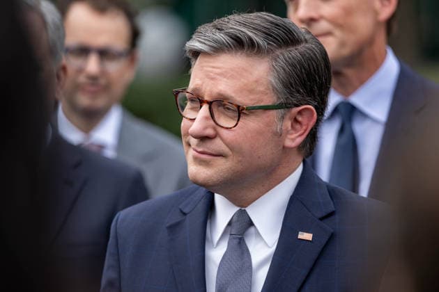 September 29, 2026, Washington, District Of Coulmbia, United States: House Speaker MIKE JOHNSON stands with technology CEOs during a surprise gaggle with President DONALD TRUMP at the White House. Washington United States - ZUMAk206 20260929_znp_k206_006 Copyright: xMattxKaminskyx