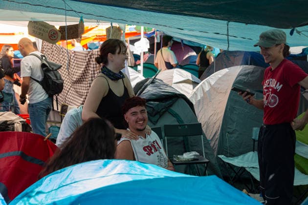 Spain: Housing protest camp in Madrid s Puerta del Sol Young people are camping out in Madrid s Puerta del Sol to protest the difficulty of accessing housing. madrid madrid Spain Copyright: FerxCapdeponxArroyo