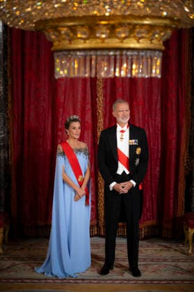 Spain s King Felipe VI and Queen Letizia welcome French President and his wife Brigitte Macron - Madrid EB Spain s King Felipe VI and Queen Letizia welcome French President and his wife Brigitte Macron as they arrive to attend a State dinner at Madrid s Royal Palace on September 29, 2026. Photo by Eliot Blondet ABACAPRESS.COM Madrid Spain Spain  Copyright: xBlondetxEliot ABACAx