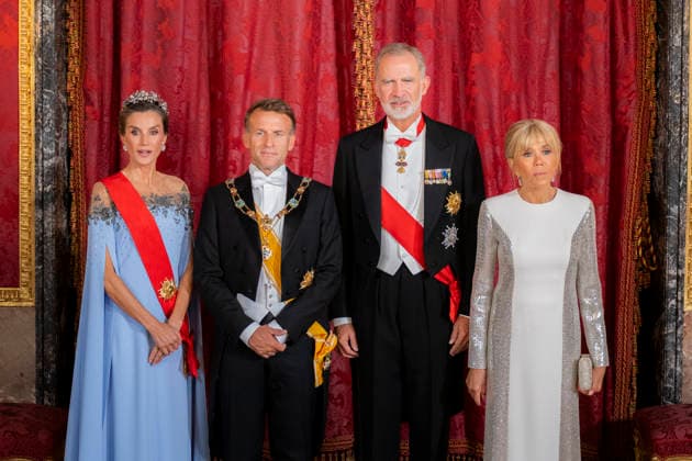 Spain s King Felipe VI and Queen Letizia welcome French President and his wife Brigitte Macron - Madrid EB Spain s King Felipe VI and Queen Letizia welcome French President Emmnauel Macron and his wife Brigitte Macron before a State dinner at Madrid s Royal Palace on September 29, 2026. Photo by Eliot Blondet ABACAPRESS.COM Madrid Spain Spain  Copyright: xBlondetxEliot ABACAx